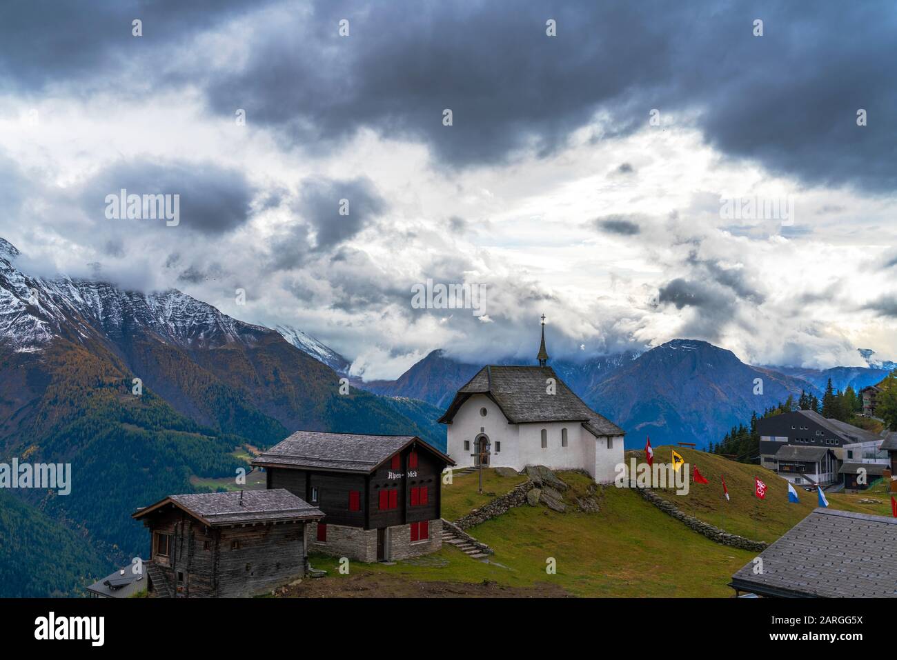 Villaggio alpino di Bettmeralp, cantone del Vallese, Alpi svizzere, Svizzera, Europa Foto Stock