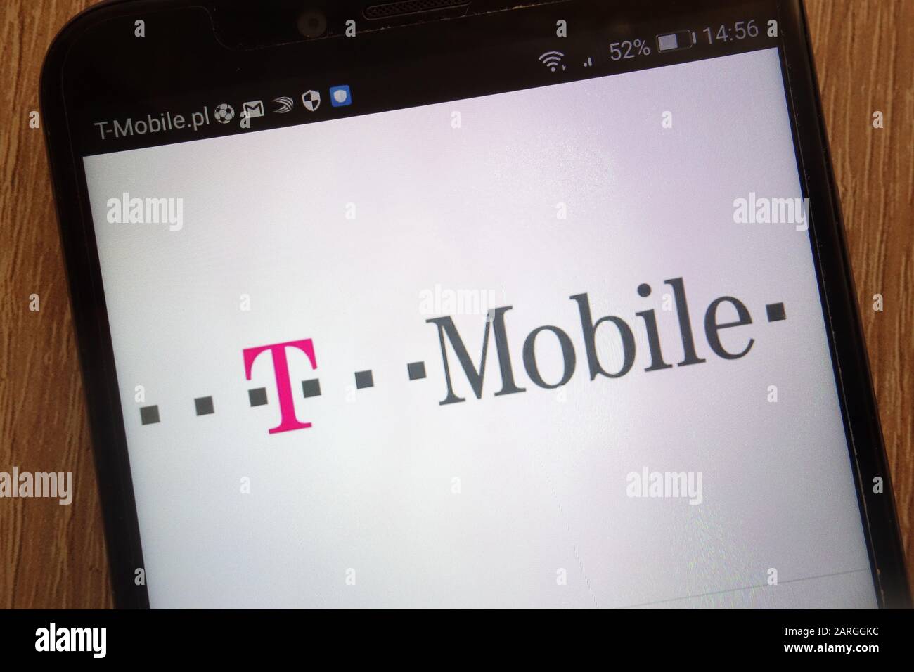 Logo T-Mobile visualizzato su uno smartphone moderno Foto Stock