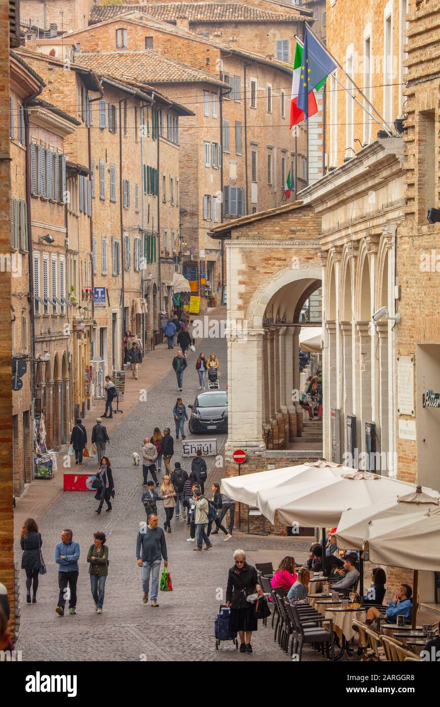 Piazza Della Repubblica, Urbino, Marche, Italia, Europa Foto Stock