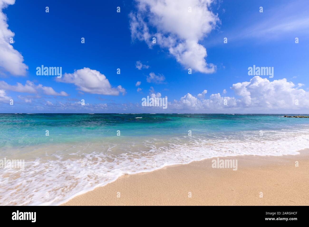 Nisbet Beach, Mare Turchese, Nevis, Saint Kitts E Nevis, Indie Occidentali, Caraibi, America Centrale Foto Stock