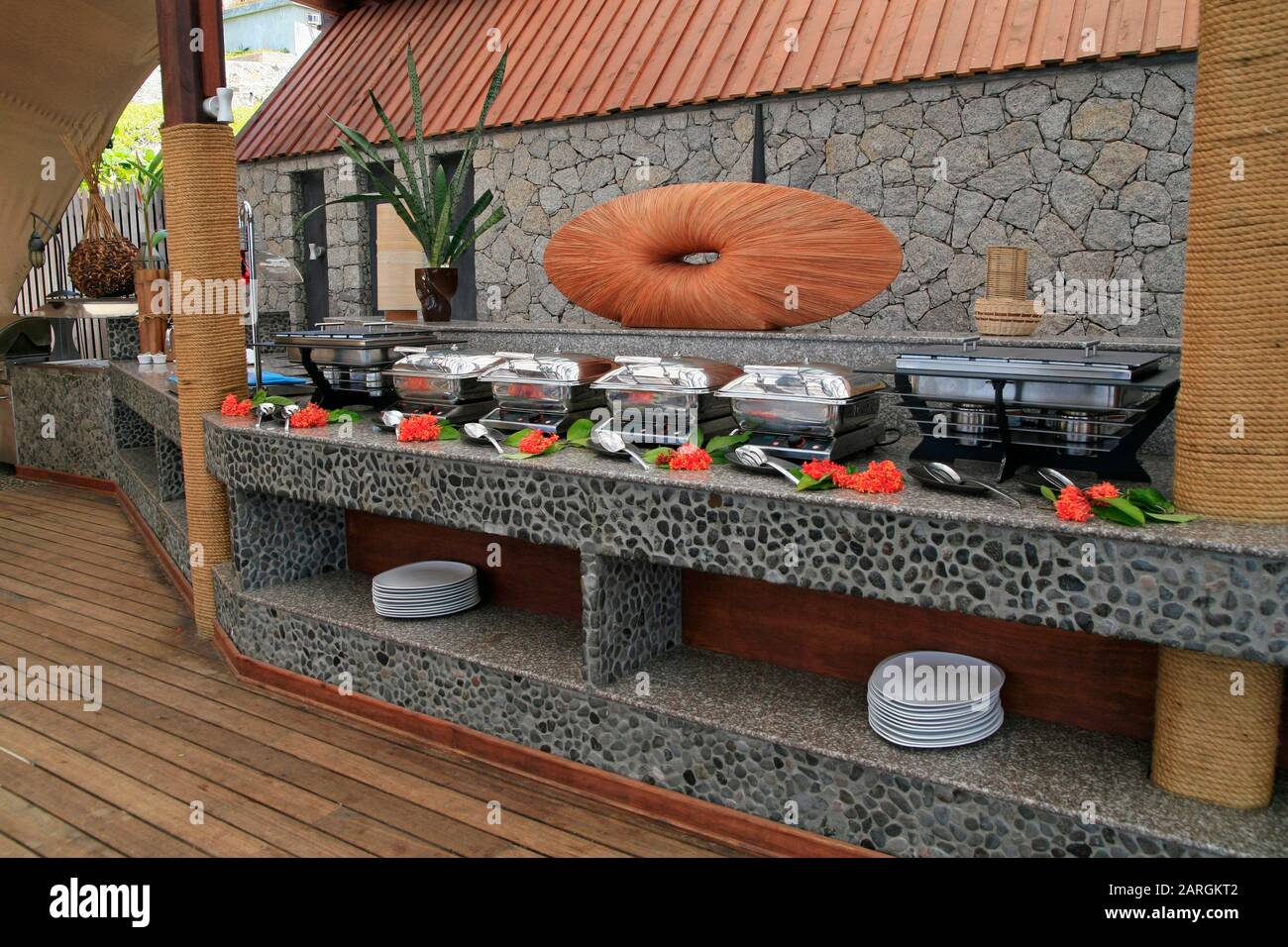 Five Star Hotel Domaine de l'Orangeraie sala da pranzo a buffet sezione, la Digue, Seychelles. Foto Stock