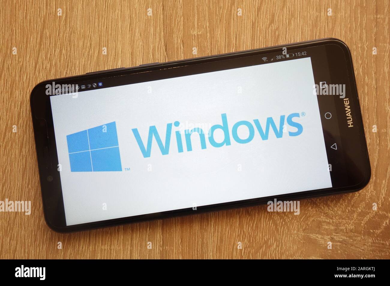 Logo Microsoft Windows visualizzato su un moderno smartphone Huawei Foto Stock