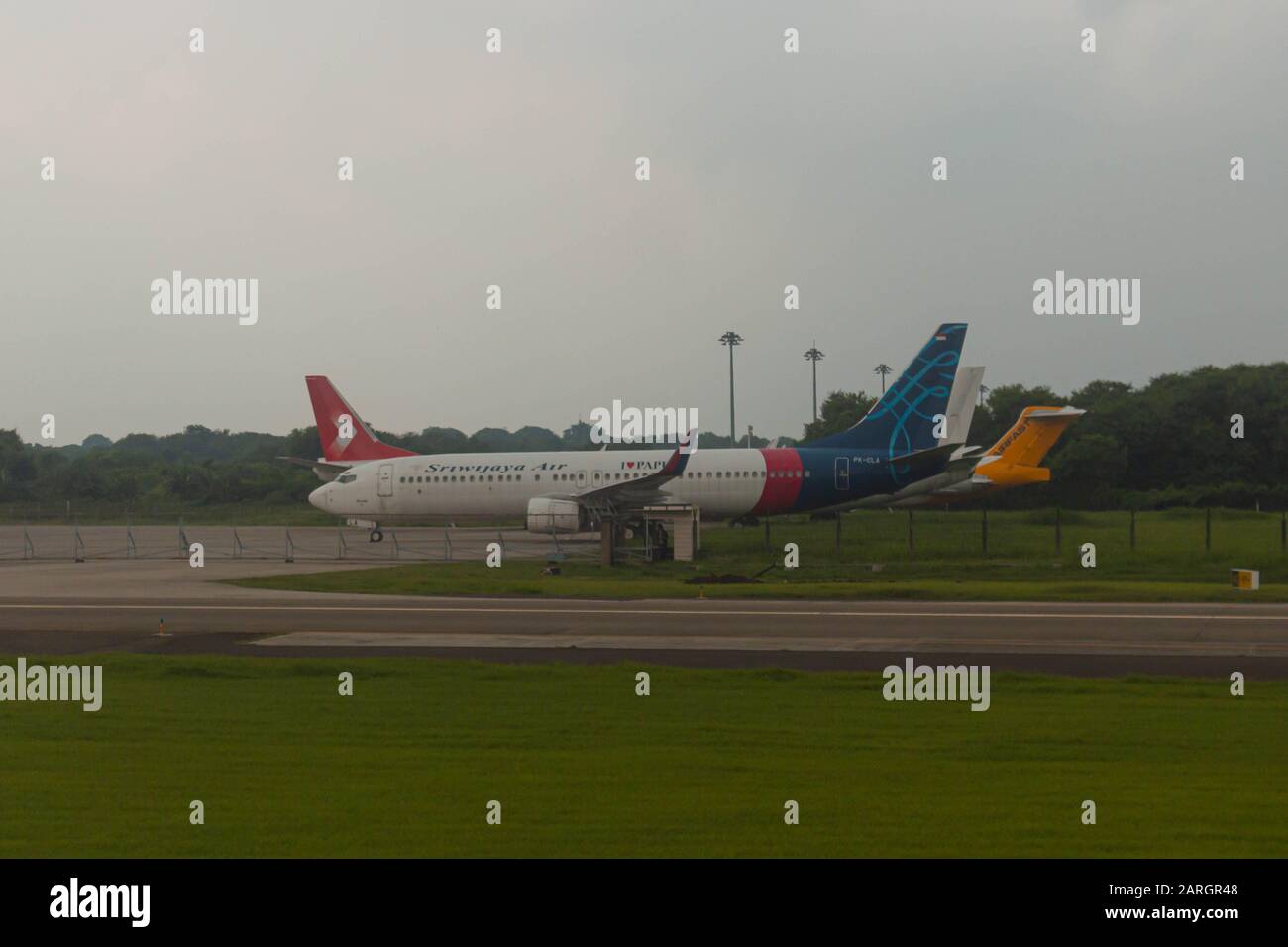 Sriwijaya Air Boeing 737-86N(WL) PK-CLA presso l'aeroporto internazionale FLTechnics Soekarno-Hatta Foto Stock