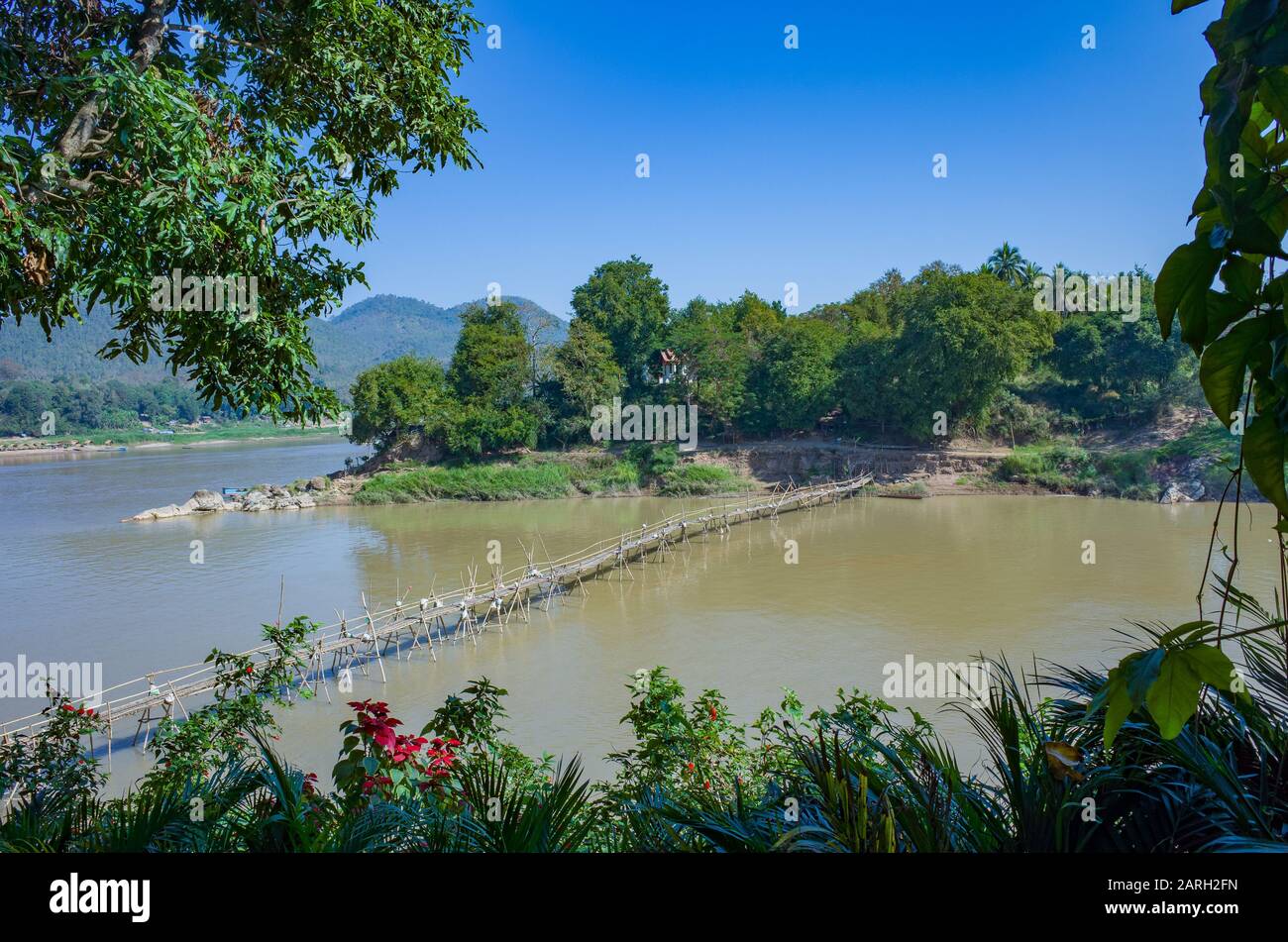 Monkey Bridge, Luang Prabang Laos Foto Stock