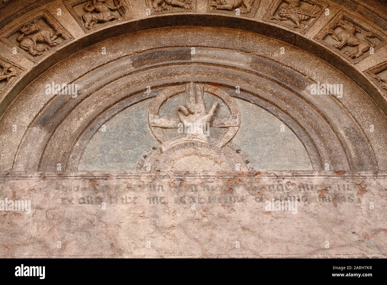 Italia Emilia Romagna Ferrara - Cattedrale di San Giorgio - benedizione a mano di Dio Foto Stock