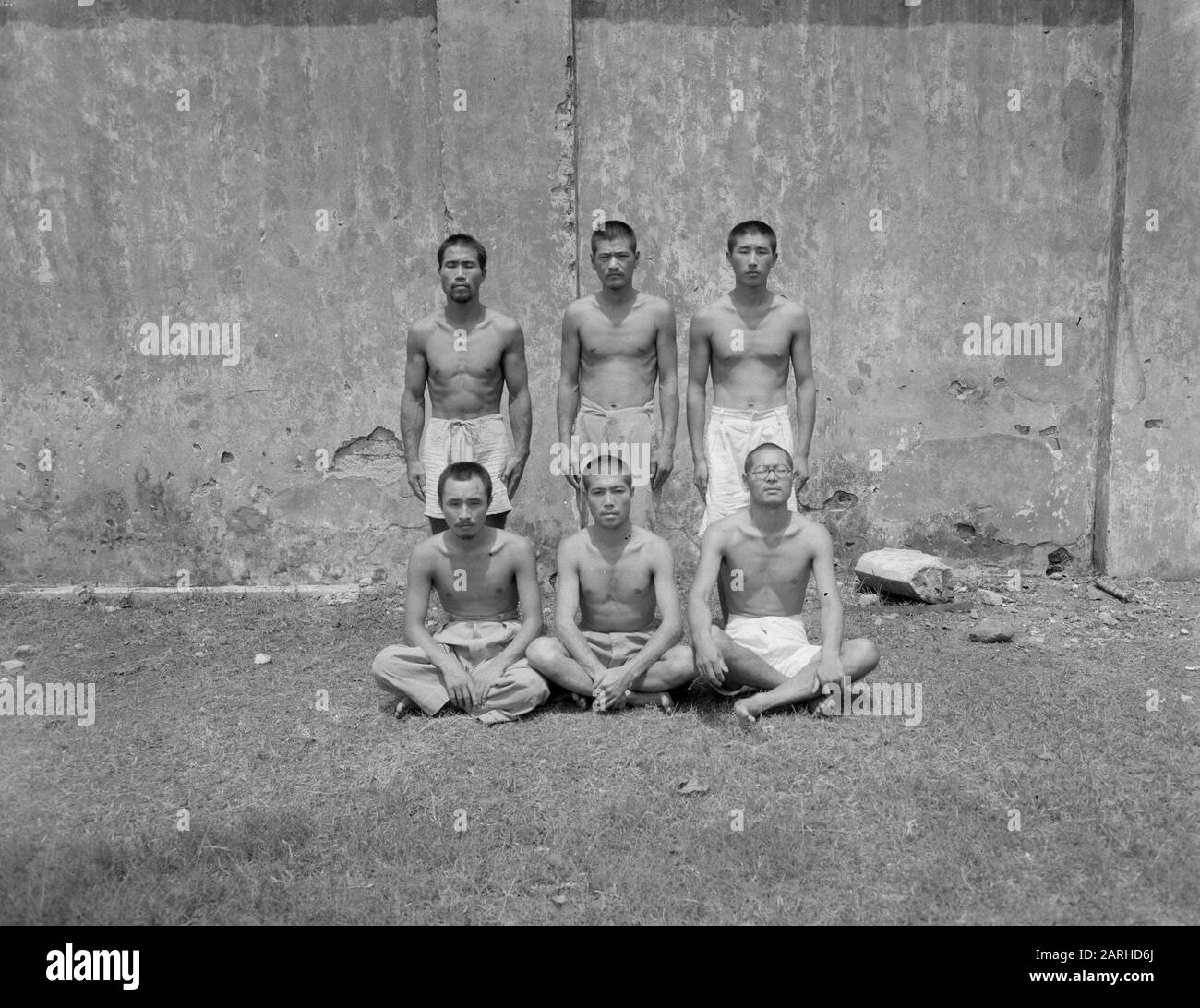 Sei Prigionieri Giapponesi Nella Prigione Di Tjipinang Annotazione: Djk Data: Settembre 1947 Ubicazione: Batavia, Indonesia, Jakarta, Indie Orientali Olandesi Foto Stock