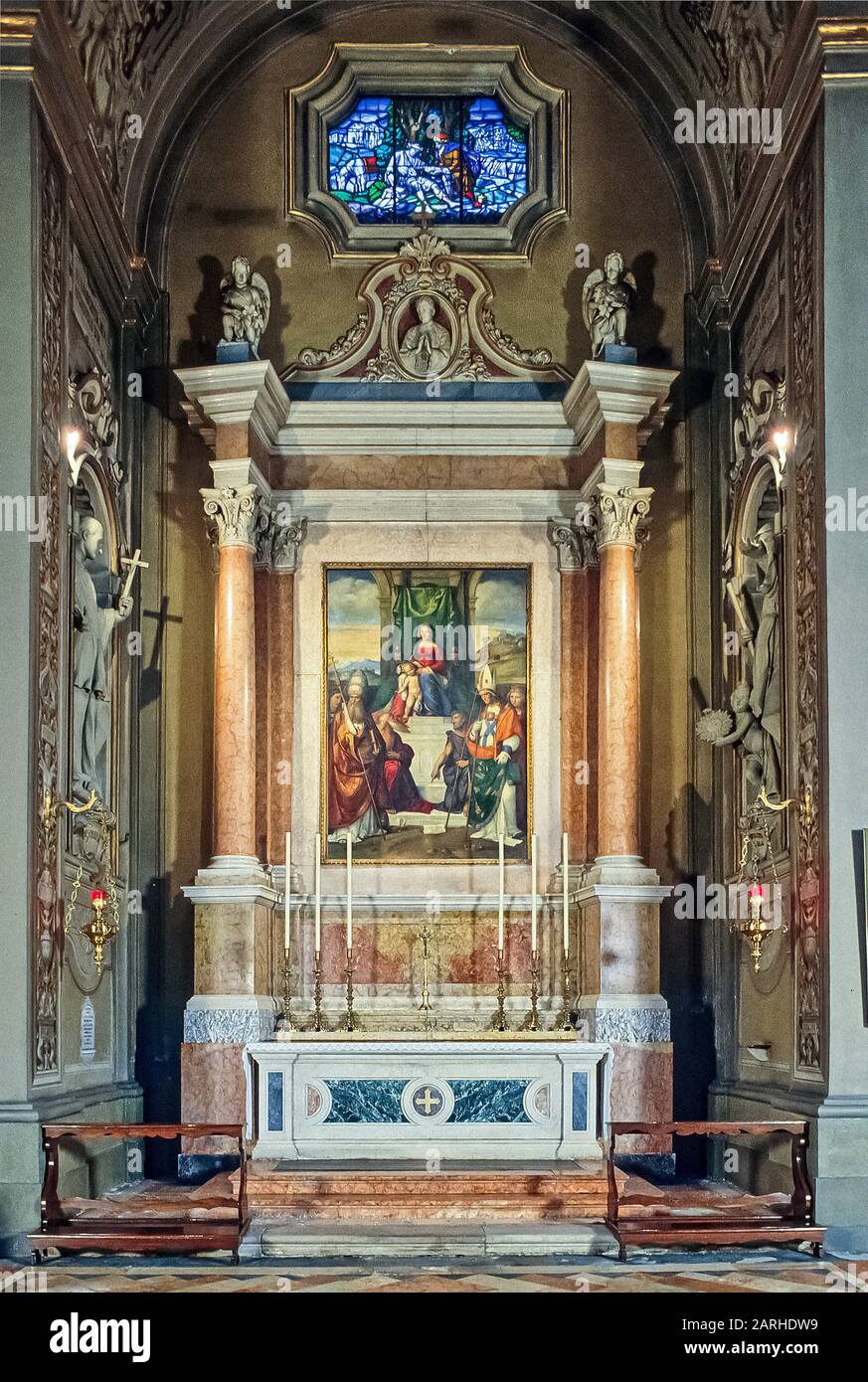 Italia Emilia Romagna Ferrara la cattedrale di san Giorgio - Altare di San Luigi Gonzaga Foto Stock