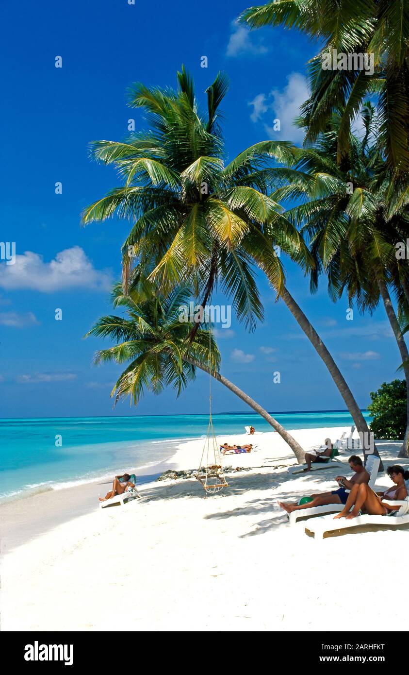 Spiaggia sull'isola di Rangali, Ari-Atoll, Maldive, Oceano Indiano Foto Stock