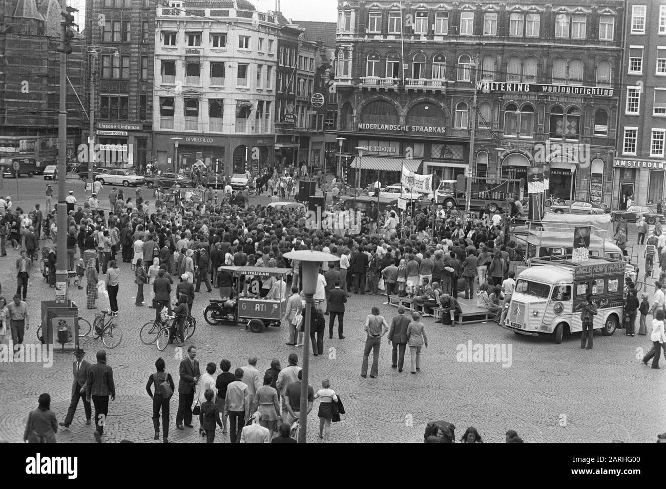 Zomerstraattheater Op De Dam Data: 7 Luglio 1972 Luogo: Amsterdam, Noord-Holland Parole Chiave: Zomerstraattheater Foto Stock