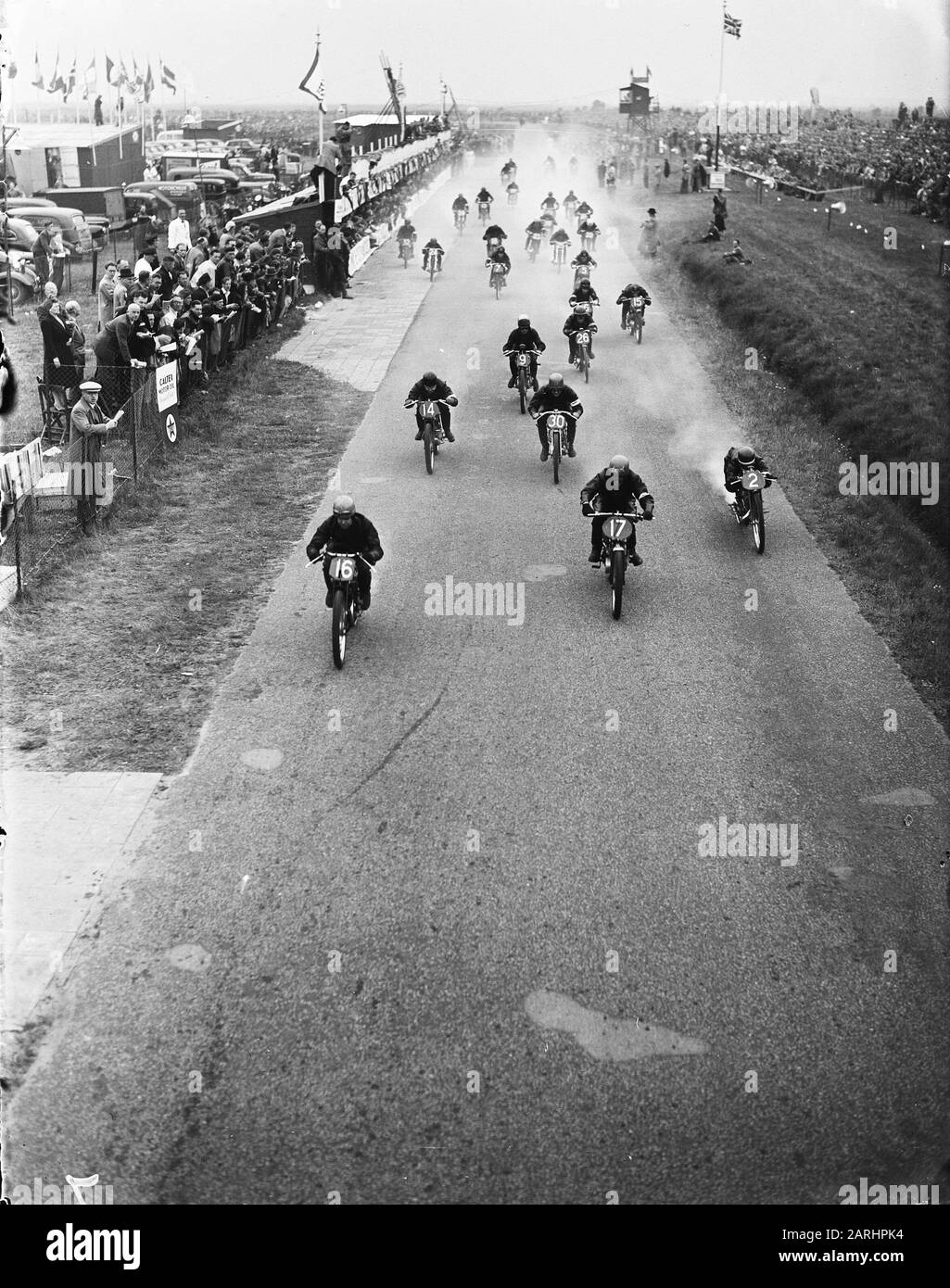 TT Assen 1948 Start Light Motors (125cc) Data: 26 June 1948 luogo: Axs Parole Chiave: Motorens, START, motorsport Nome istituto: TT Foto Stock