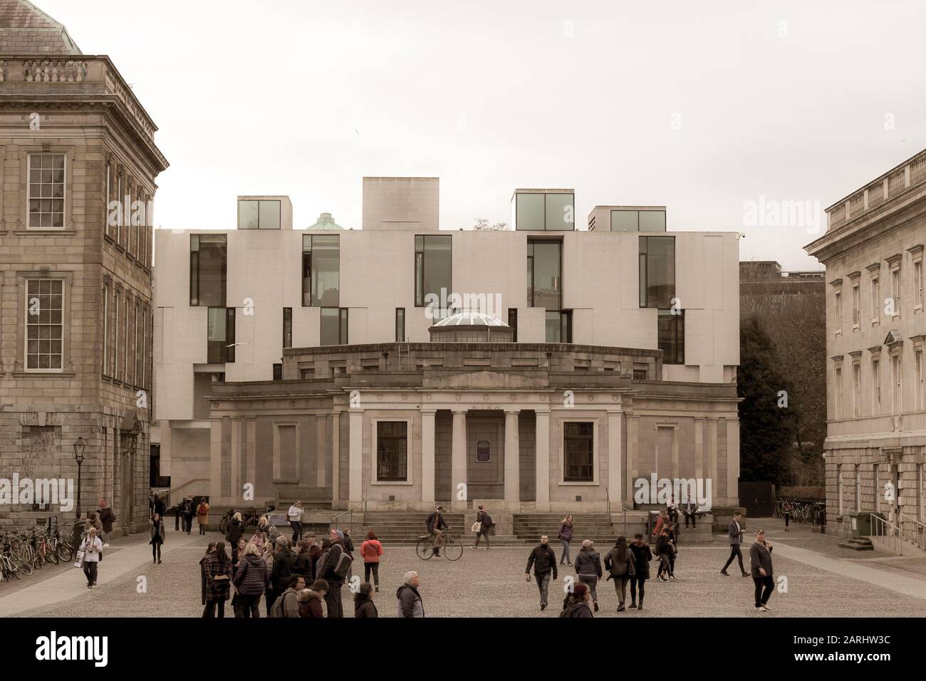 Dublino Irlanda, 18 febbraio 2018: Foto editoriale del cortile al dublins trinity College Foto Stock