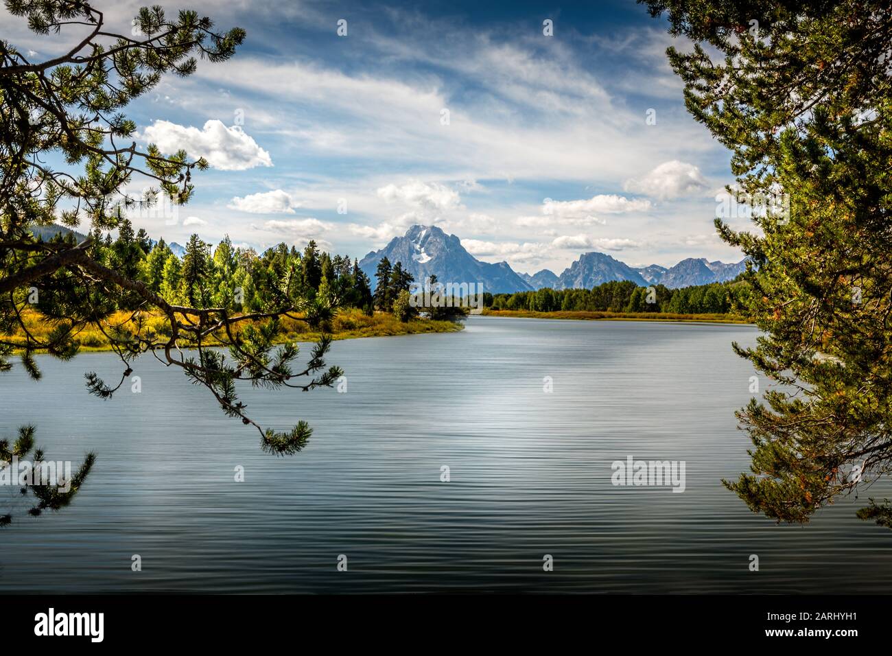 Jackson Lake con la catena montuosa Grand Teton sullo sfondo Foto Stock