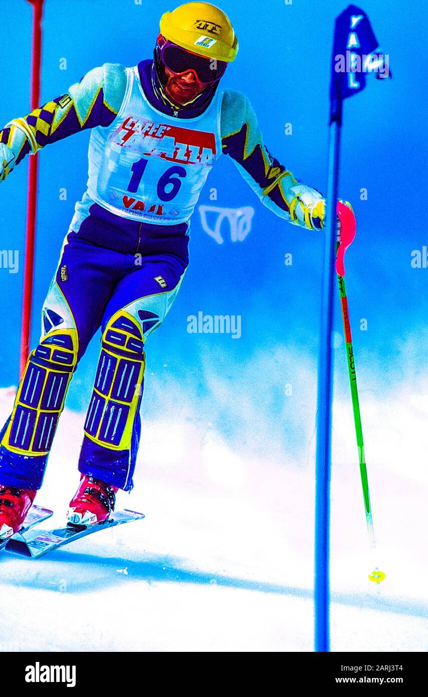 Ingmar Stenmark di Svezia in gara nello slalom ai Campionati mondiali di sci alpino FIS del 1989 Foto Stock