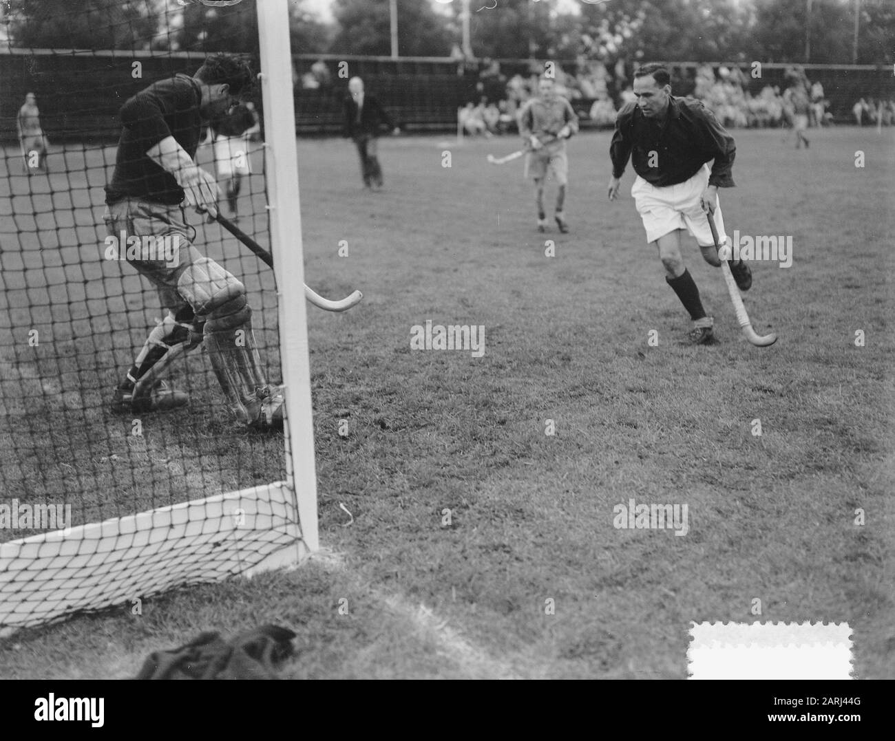 Hockeydag Amstelveen Attack on Togo-Goal Data: 23 Settembre 1951 Località: Amstelveen, Noord-Holland Parole Chiave: Attacchi Foto Stock