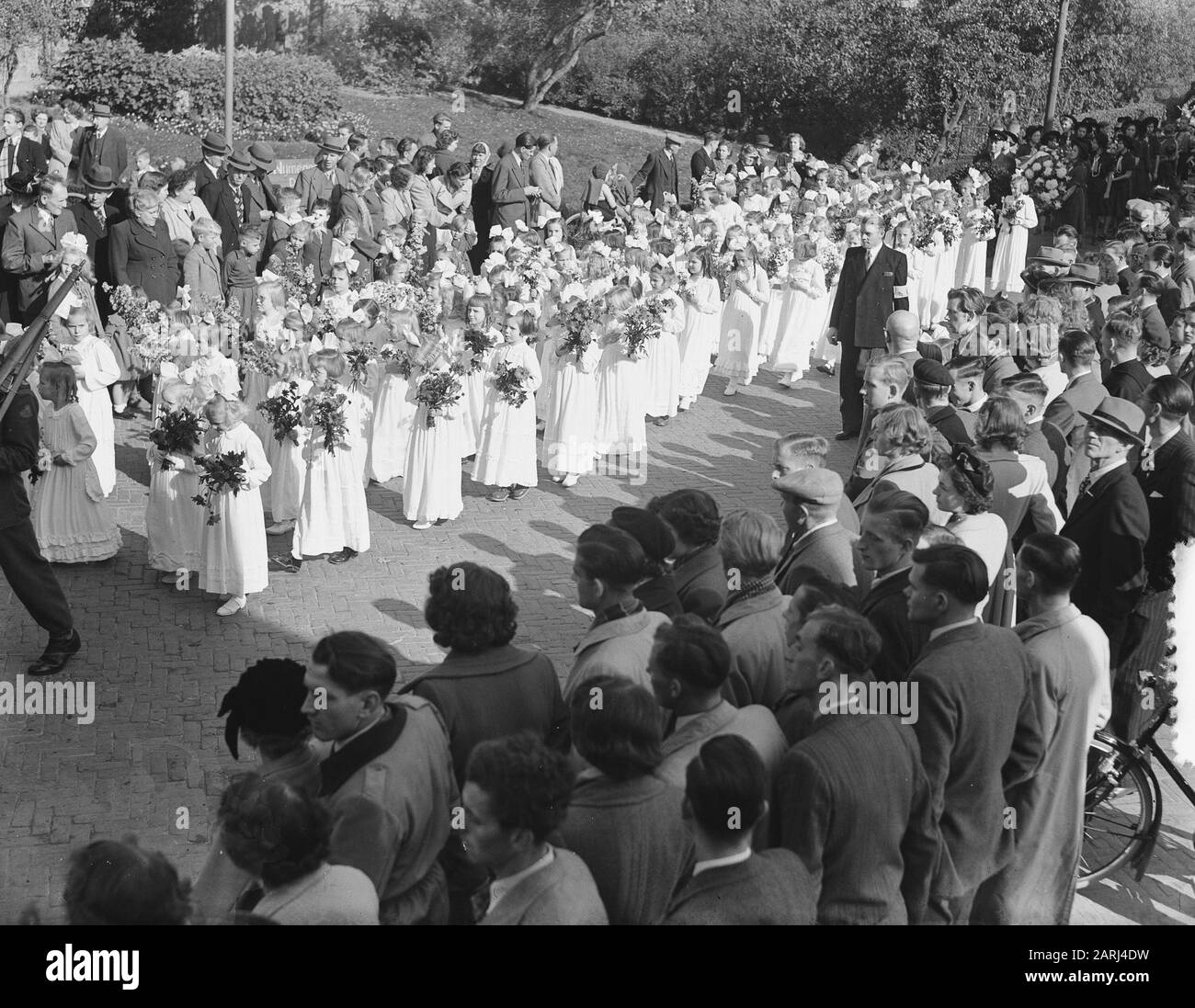 Commemorazione presso i Leower Lions delle truppe d'urto uccise Data: 15 ottobre 1951 luogo: Beneden-Leeuwen, Gelderland Parole Chiave: Commemorazioni Foto Stock