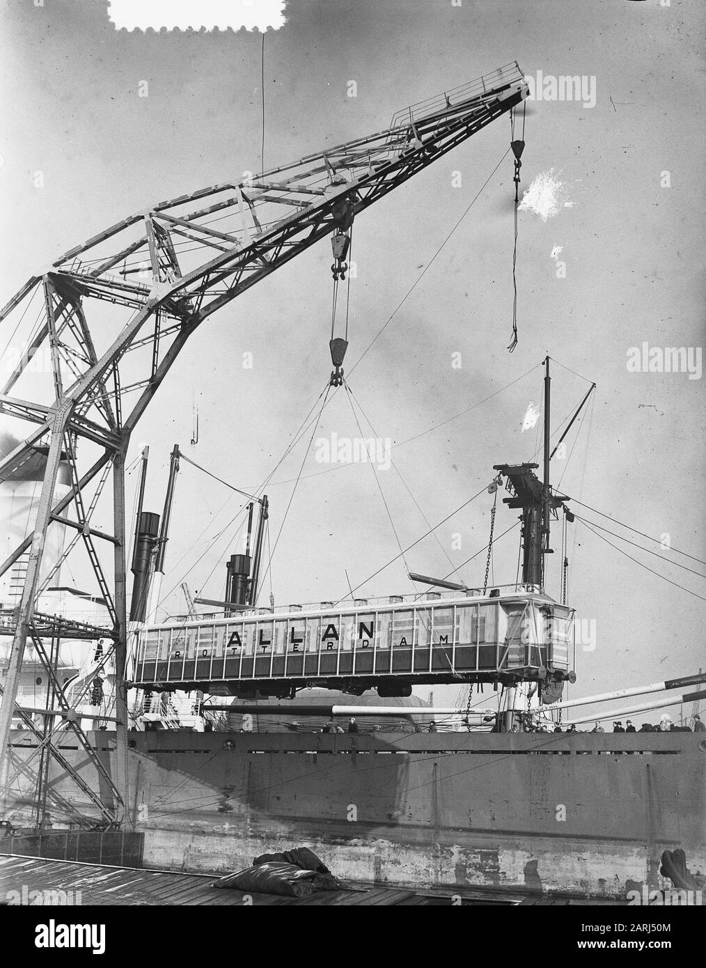 Vagoni ferroviari per Uruque ((Brasile) da caricare a Rotterdam Data: 14 febbraio 1952 Località: Rotterdam, Zuid-Holland Parole Chiave: Porti, ferrovie, treni Foto Stock
