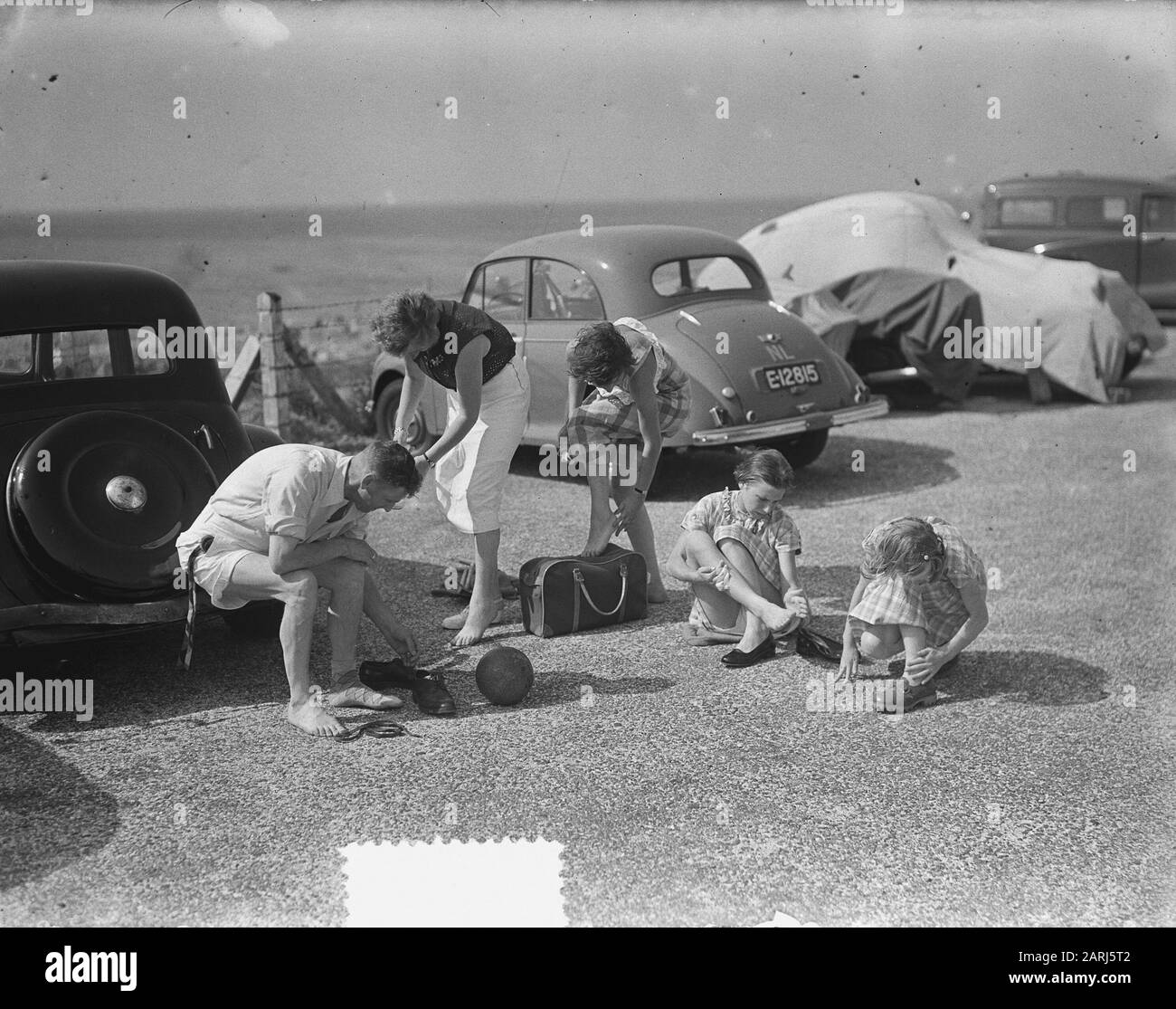 Calore Zandvoort piedi Wash Data: 6 luglio 1952 Località: Noord-Holland, Zandvoort Parole Chiave: Piede, CALORE, LAVAGGIO Foto Stock