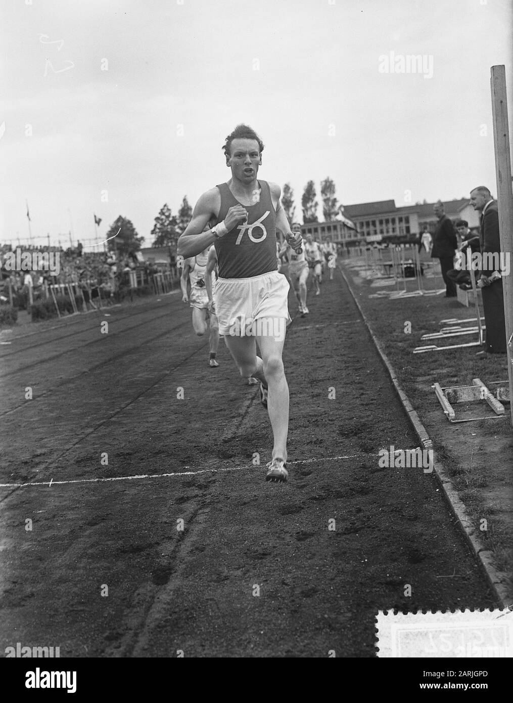 Concorso Internazionale Atletica Pro Patria Rotterdam, finisci 800 m uomini Data: 3 Luglio 1955 Località: Rotterdam, Zuid-Holland Parole Chiave: Atletica, sport Foto Stock