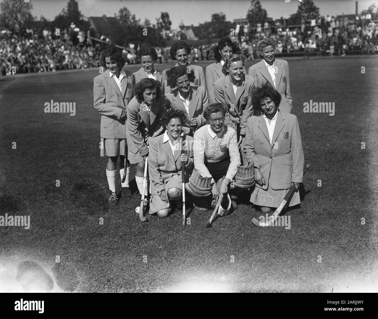 Campionato Del Mondo Di Hockey Donne. Paesi Bassi contro Inghilterra (0-1). La squadra olandese Data: 18 maggio 1948 Località: Amstelveen Parole Chiave: Hockey, sport Foto Stock