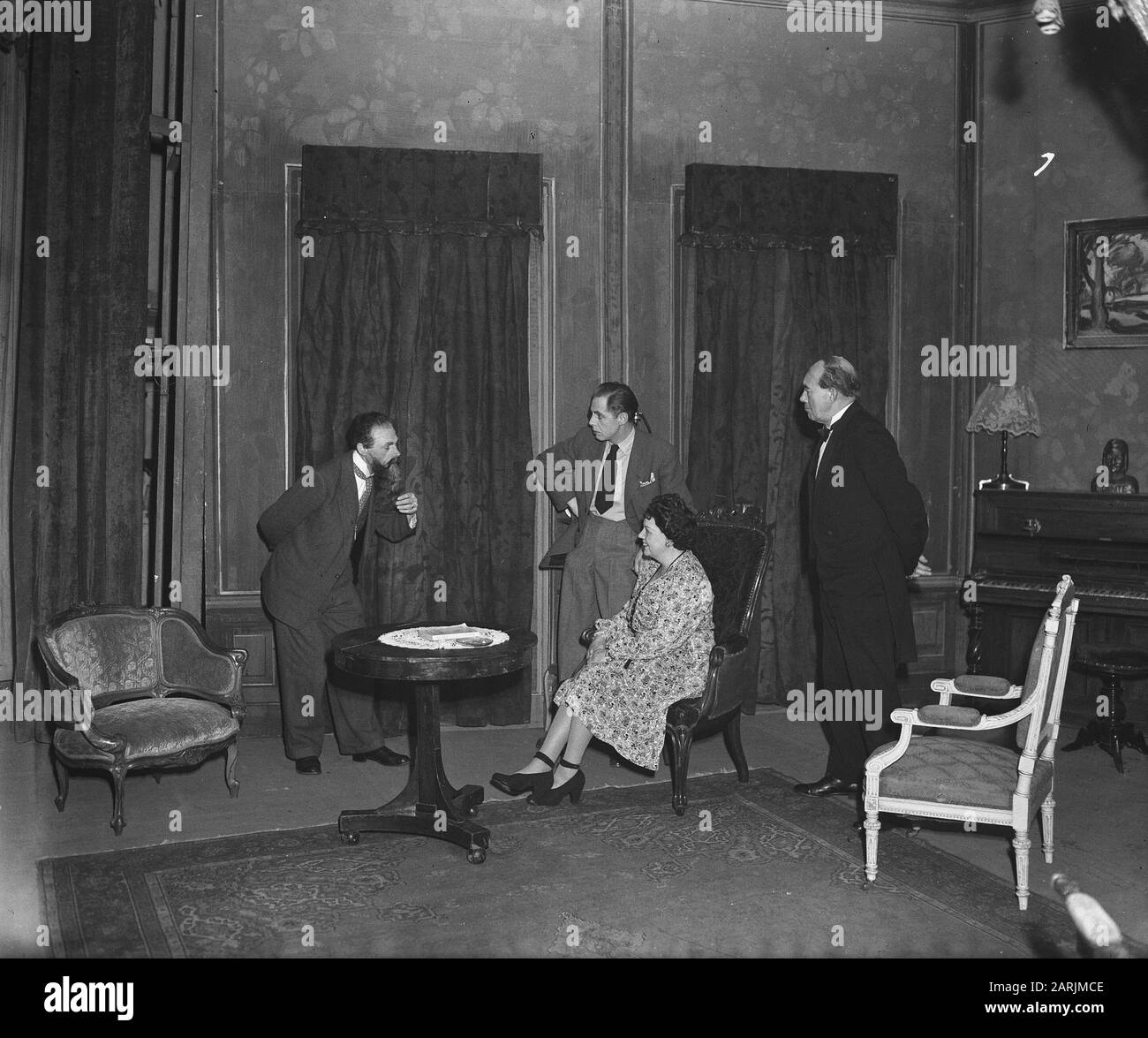 Stadsschouwburg for own press Data: 1 marzo 1947 Parole Chiave: Press, STANDSCHOUWBURG Foto Stock