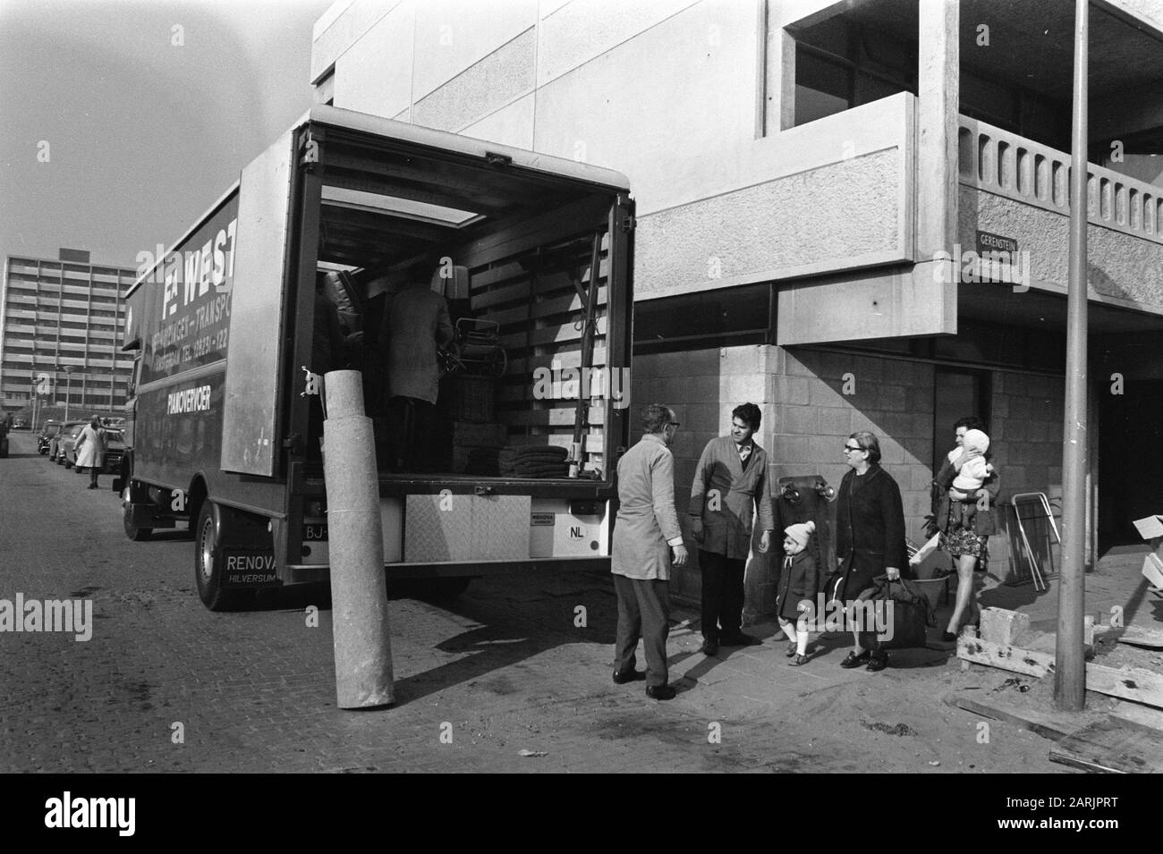 Moving In Bijlmermeer Data: 17 Marzo 1972 Parole Chiave: Moving Foto Stock