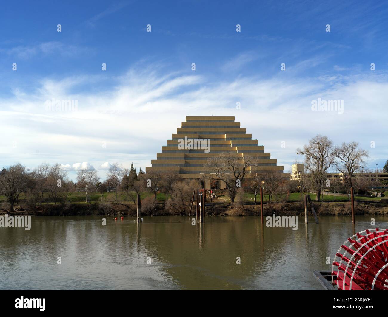 Edificio Ziggurat Foto Stock