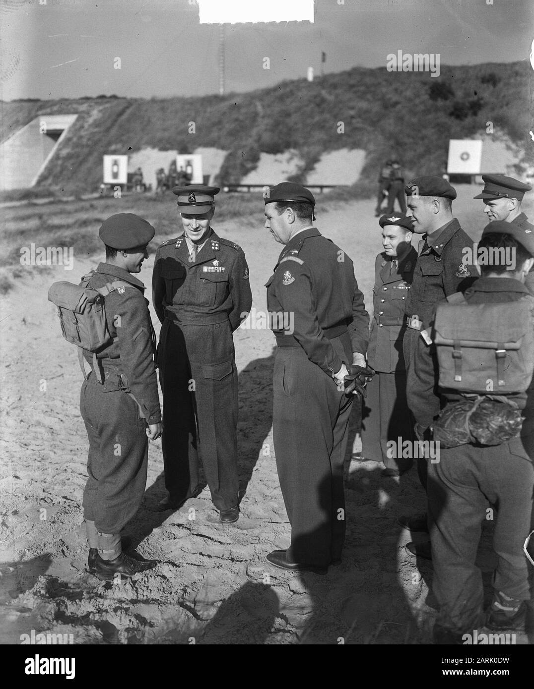 General Calmeyer at Korea-Volontariers Data: 13 ottobre 1950 Parole Chiave: Militare, officer Nome personale: Calmeyer, M.R.H. Foto Stock
