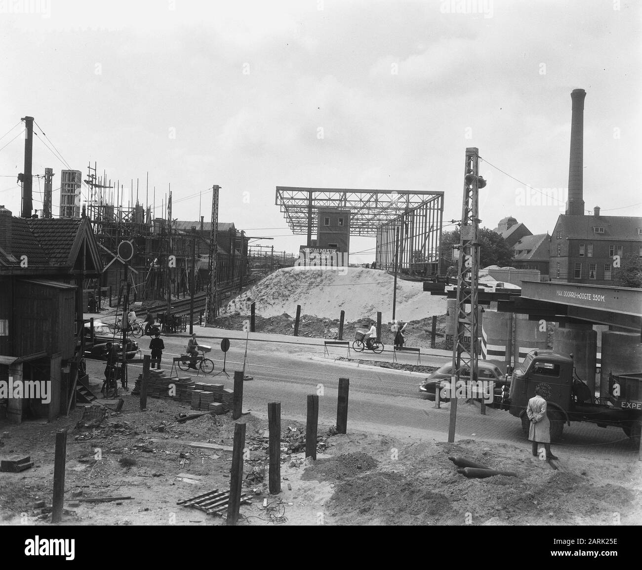 Stationsbouw Leiden Data: 3 Giugno 1952 Località: Leiden, Zuid-Holland Parole Chiave: Ferrovie, Stazioni Foto Stock