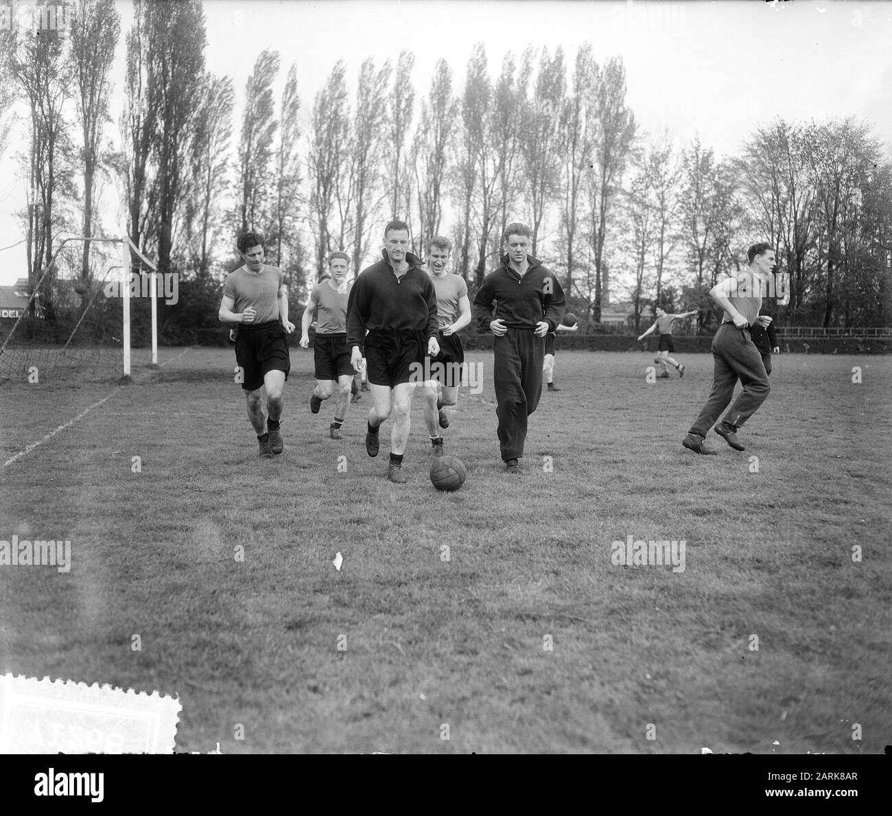 Allenamento Chelsea Data: 10 maggio 1955 Parole Chiave: Sport, formazione, giocatori di calcio Foto Stock