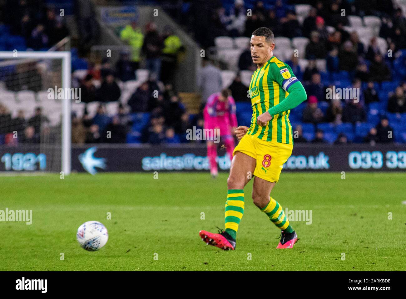 Cardiff, Regno Unito. 28th Gen 2020. Jake Livermore di West Bromwich Albion in azione contro Cardiff City. EFL Skybet Championship match, Cardiff City / West Bromwich Albion al Cardiff City Stadium martedì 28th gennaio 2020. Questa immagine può essere utilizzata solo per scopi editoriali. Solo uso editoriale, licenza richiesta per uso commerciale. Nessun utilizzo nelle scommesse, nei giochi o nelle singole pubblicazioni club/campionato/giocatore. PIC by Lewis Mitchell/Andrew Orchard sports photography/Alamy Live News Credit: Andrew Orchard sports photography/Alamy Live News Foto Stock