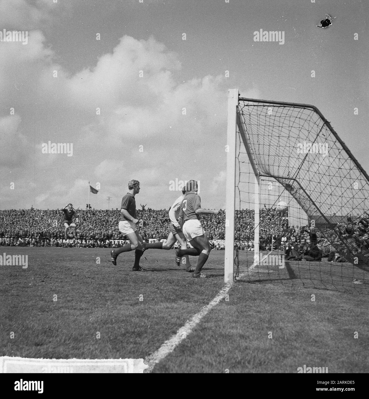 Haarlem vs. VSV 2-3. Gamesmoment Data: 23 Giugno 1963 Località: Haarlem Parole Chiave: Sport, Calcio Foto Stock