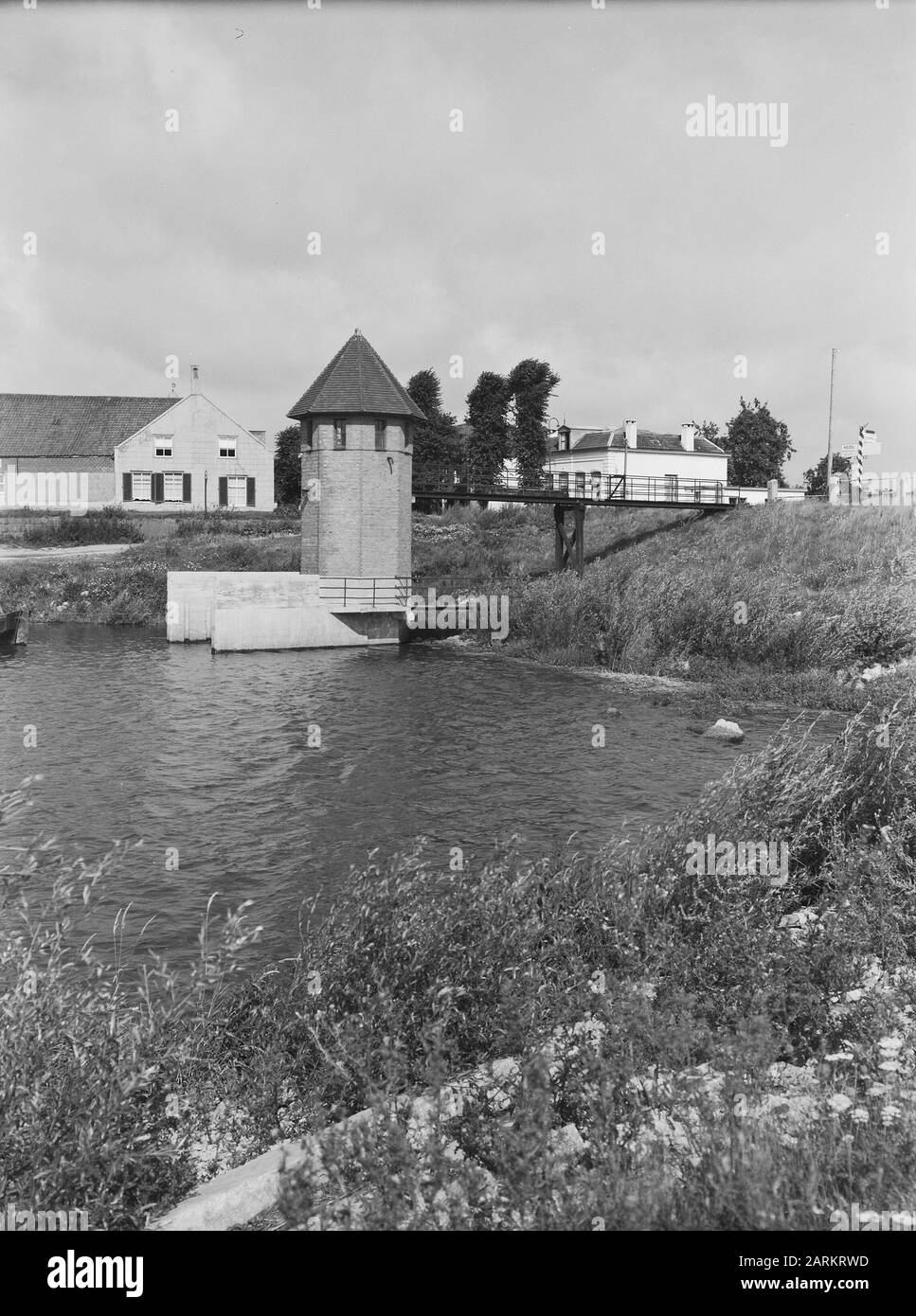 Polder e fresatura, fresatura scarico Data: Non data: Sede: Hedel Parole Chiave: Polder e bemaling, scarico fresato Foto Stock Polder e fresatura, fresatura scarico Data: Non data: Sede: Hedel Parole Chiave: Polder e bemaling, scarico fresato Foto Stock