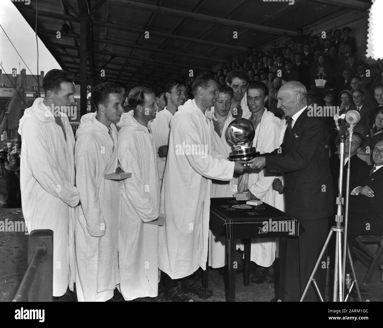 Premi Silver Ball, Sparta Stadium Data: 30 Agosto 1953 Parole Chiave: Anefo Institution Name: Spangen Foto Stock