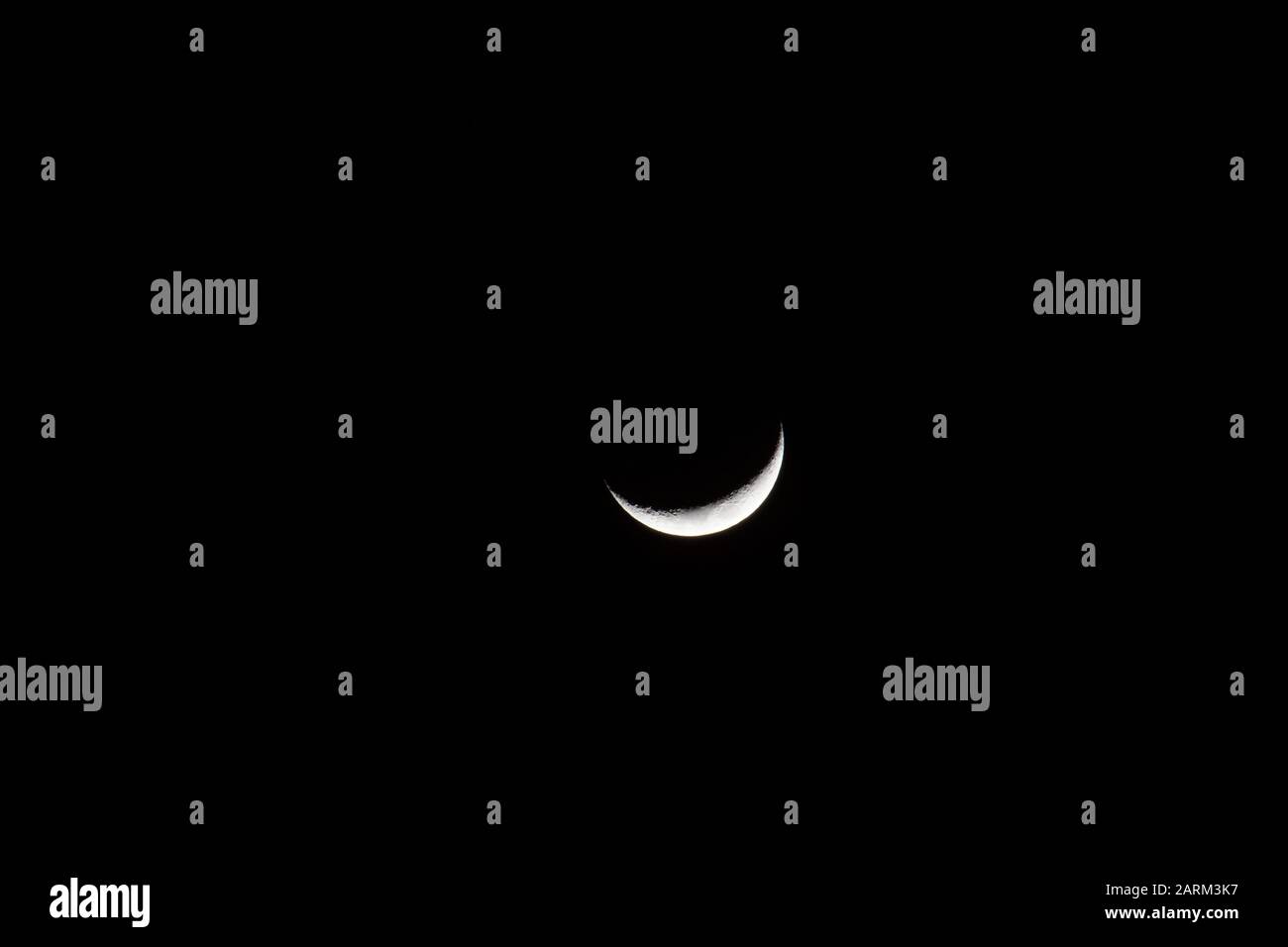Luna Crescent in una notte limpida Foto Stock