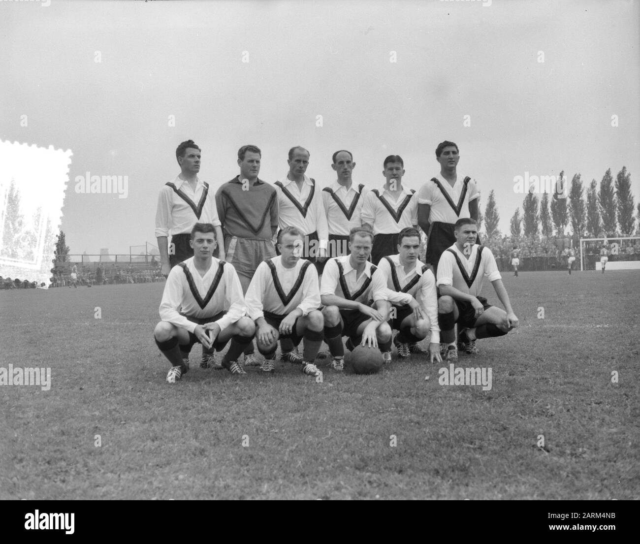 Squadre di calcio. Club Amsterdam Data: 2 Settembre 1956 Località: Amsterdam,  Noord-Holland Parole Chiave: Club, Squadre Di Calcio, Sport Foto stock -  Alamy