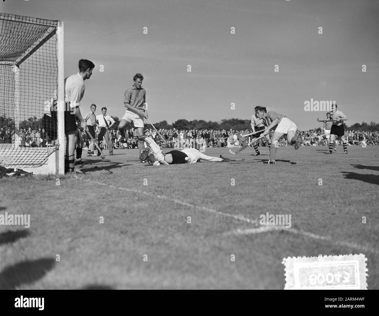 Hockey laren contro la squadra olimpica a 1/2, Data: 16/09/1956, luogo: Pari Parole Chiave: Hockey Nome dell'istituzione: Giornata olimpica Foto Stock