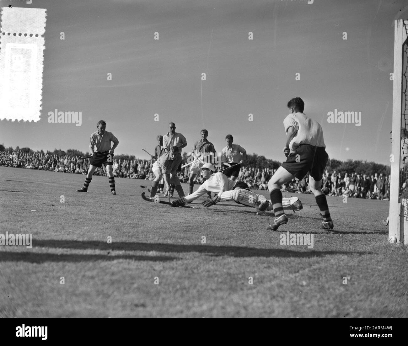 Hockey laren contro la squadra olimpica a 1/2, Data: 16/09/1956, luogo: Pari Parole Chiave: Hockey Nome dell'istituzione: Giornata olimpica Foto Stock