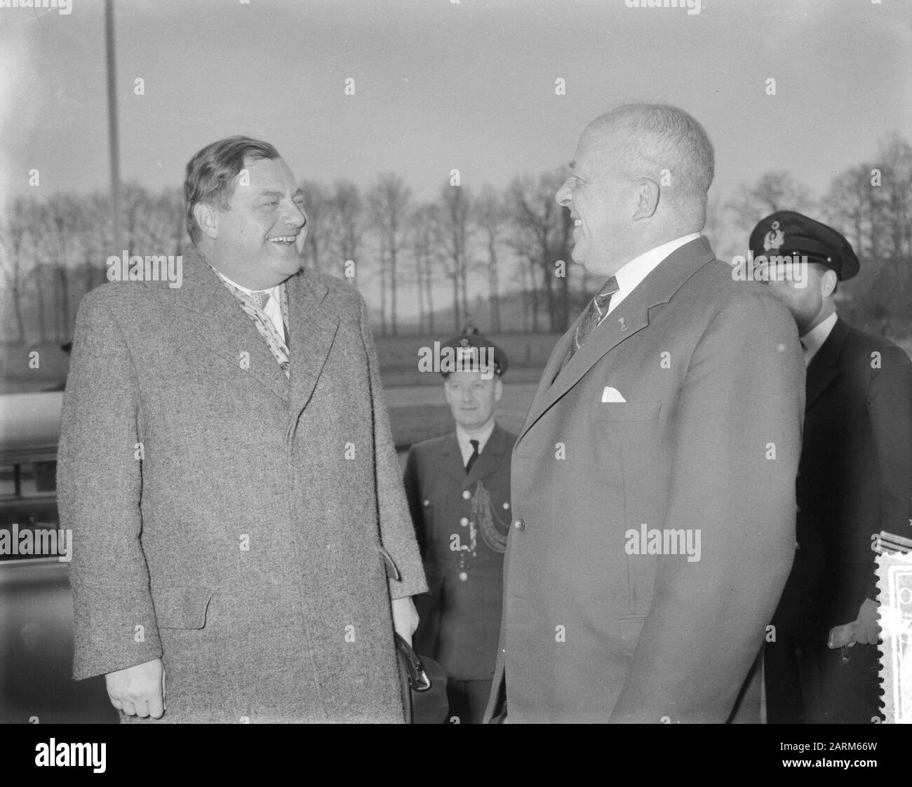Ministro della Difesa tedesco nel nostro paese. Franz Josef Strauss con Ministro ir. C. Staf Data: 15 Marzo 1957 Foto Stock