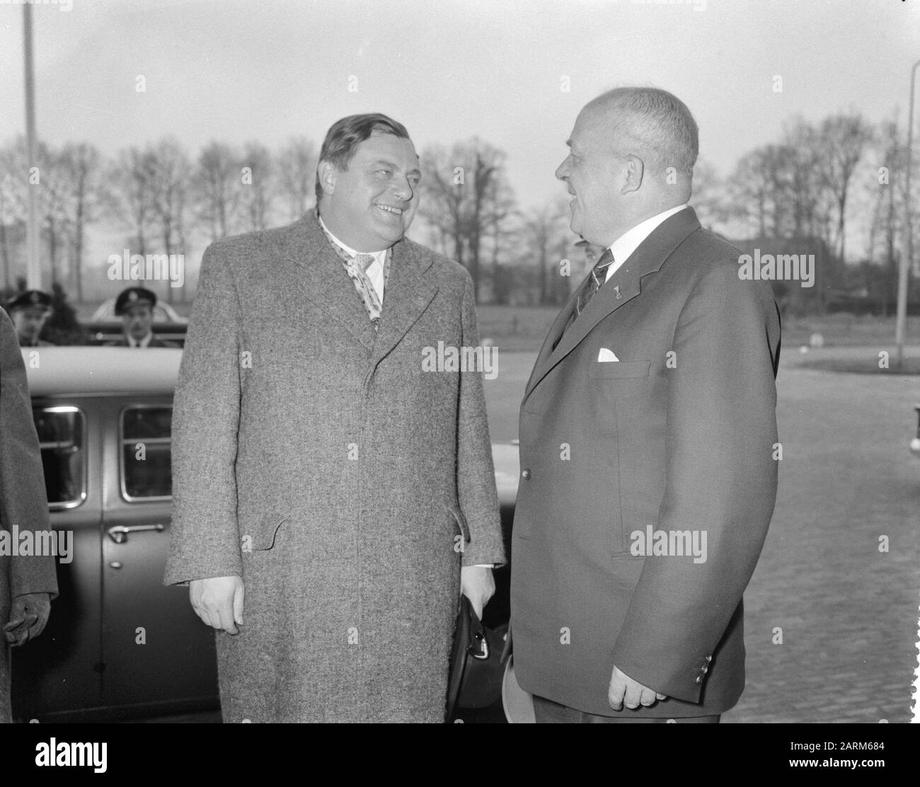 Ministro della Difesa tedesco nel nostro paese. Franz Josef Strauss con Ministro ir. C. Staf Data: 15 Marzo 1957 Foto Stock