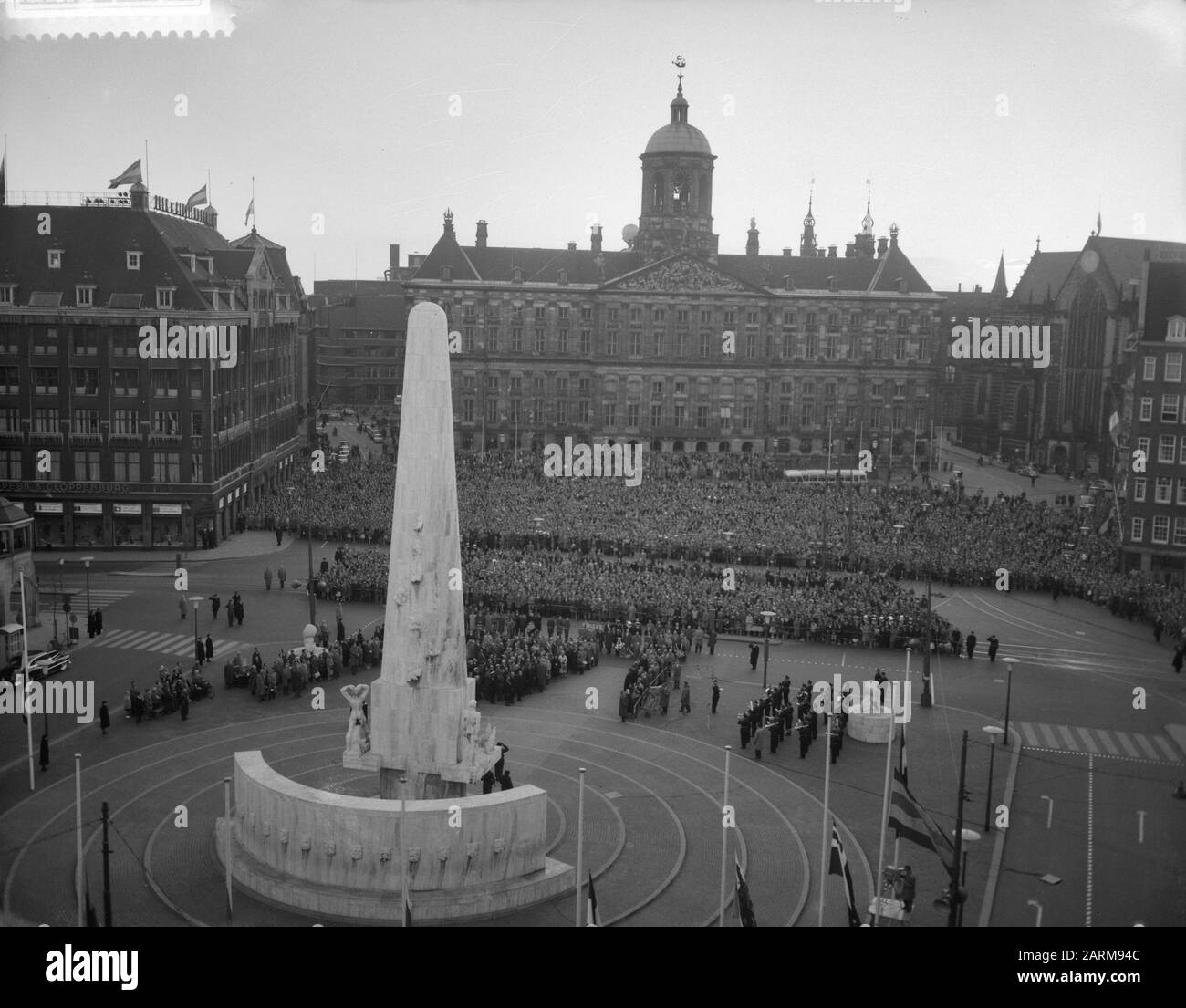 Due minuti di silenzio in Piazza Dam durante la commemorazione delle vittime Della Seconda guerra mondiale Data: 4 maggio 1959 Foto Stock