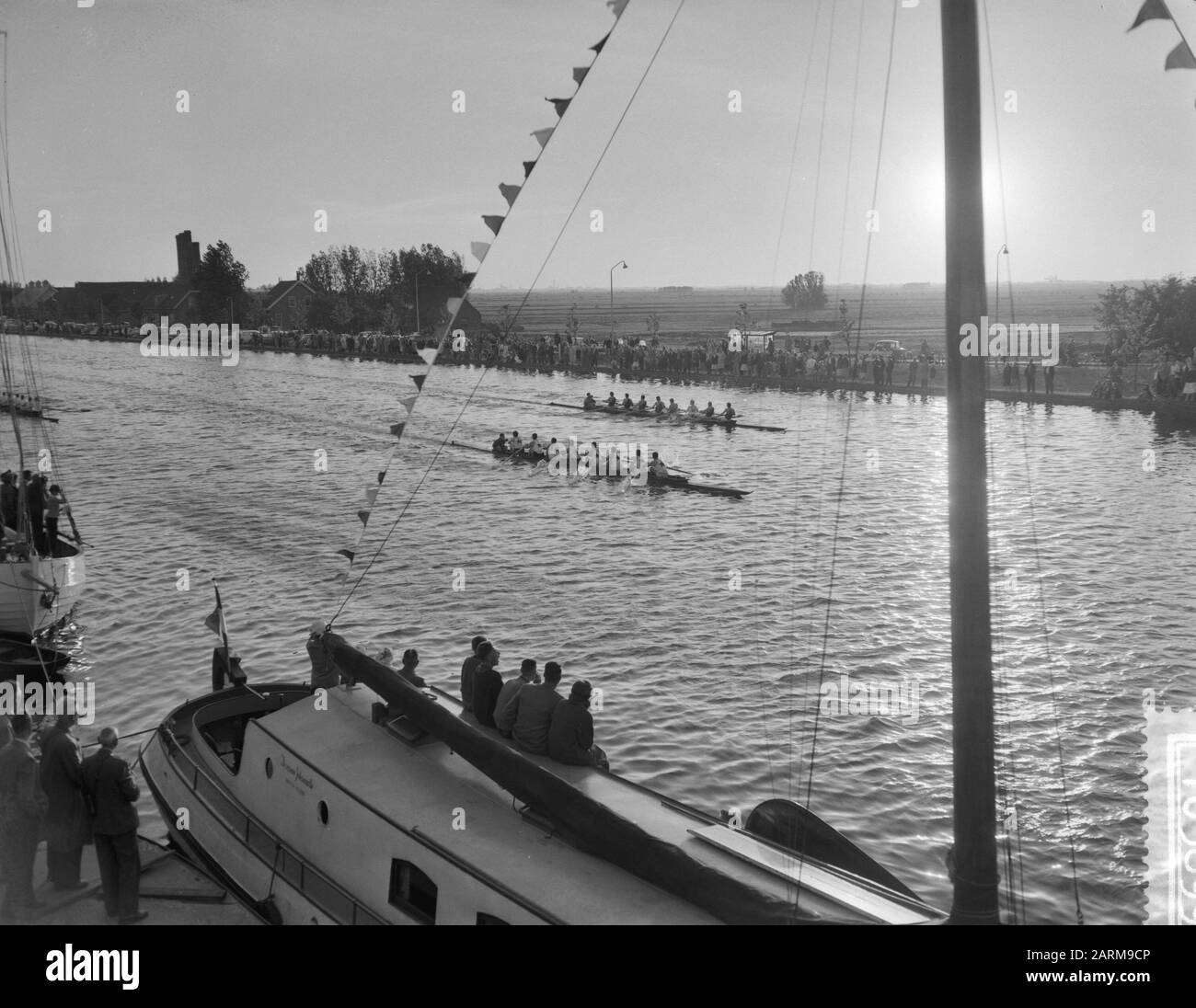 Gare di canottaggio di Hollandia ad Alphen aan den Rijn la battaglia tra Laga (sopra) e Aegir (sotto). Aegir Ha Vinto Data: 23 Maggio 1959 Foto Stock