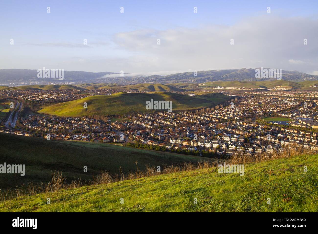 Mattina bassa nebbia a San Ramon in Tri-Valley, California Foto Stock