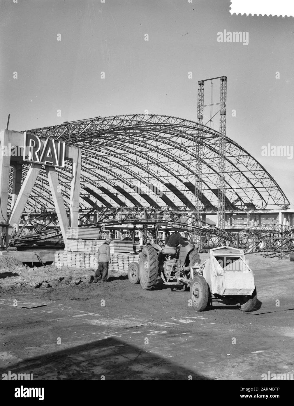 Costruzione del lavoro nuovo edificio RAI Data: 5 novembre 1959 Parole Chiave: Lavori di costruzione, edifici Nome dell'Istituto: Rai Foto Stock
