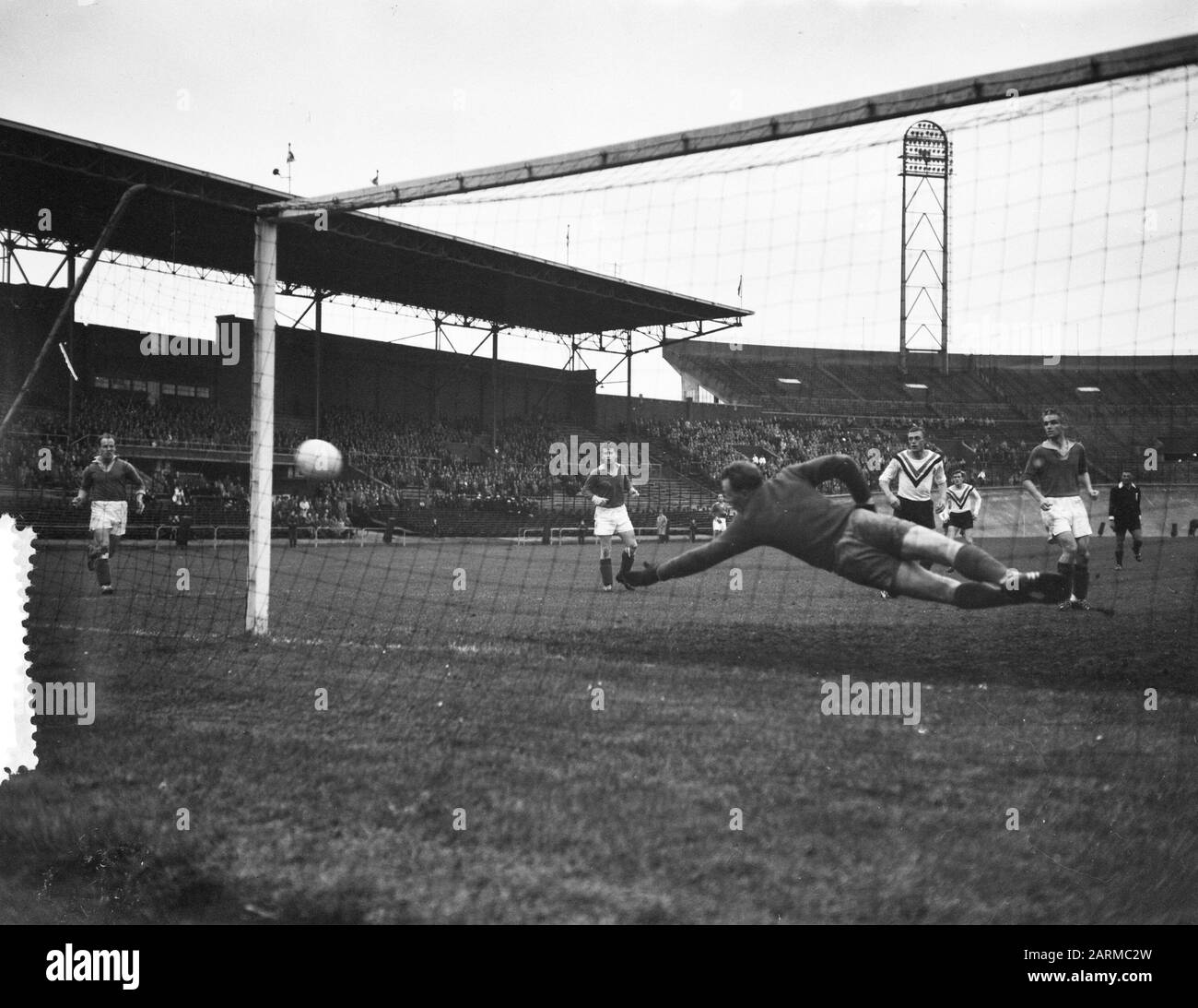 DNJA vs. Sittardia 2-3 Data: 15 novembre 1959 Parole Chiave: Sport, football Nome dell'istituto: Sittardia Foto Stock