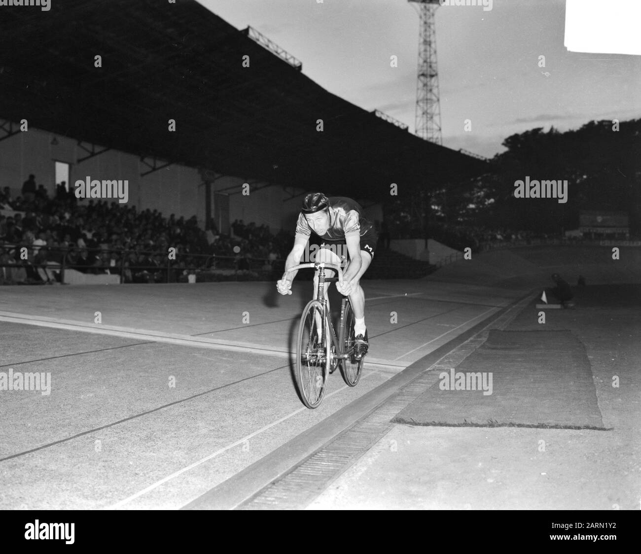 Campionati Del Mondo A Recourt. Sprint dilettanti. Peter Post Data: 5 agosto 1963 Parole Chiave: AMATORS, sprinter, campionati del mondo Nome personale: Post, Peter Foto Stock