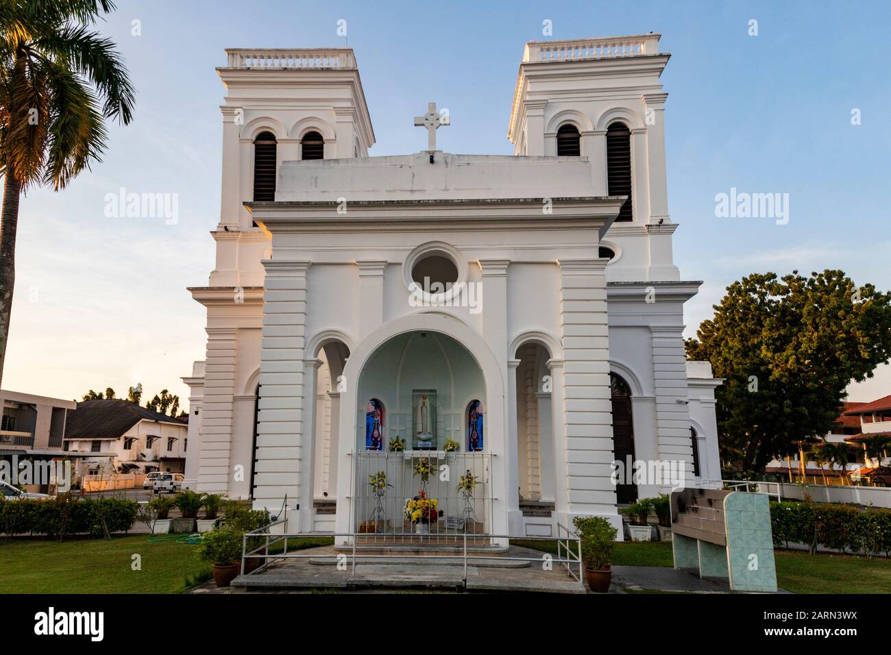 Chiesa dell'Assunzione Penang - la chiesa è stata costruita da Eurasians che ha seguito Captain Francis Light a Penang quando è stato stabilito come un britannico Foto Stock