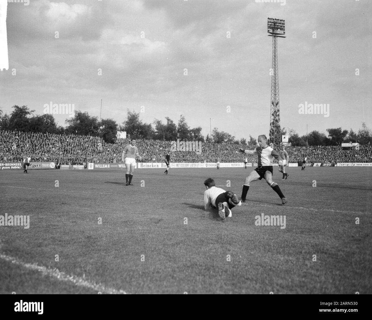 Fortuna 54 contro Feynoord 1-0, momento del gioco Data: 30 Agosto 1964 Parole Chiave: Sport, calcio Nome dell'istituto: Fortuna 54 Foto Stock
