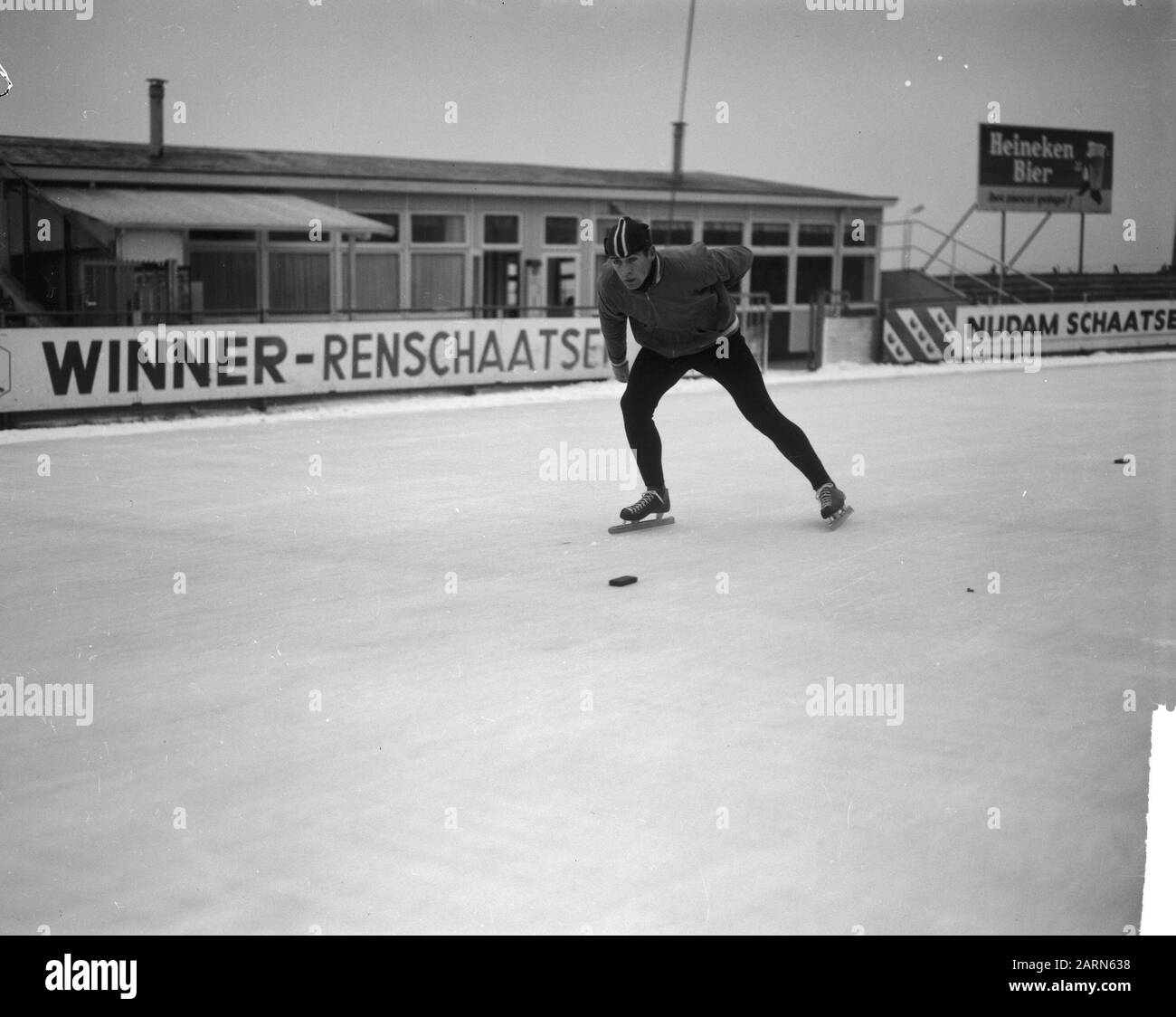 Joop Halfweeg in azione Data: 4 Dicembre 1964 Parole Chiave: Skater Foto Stock