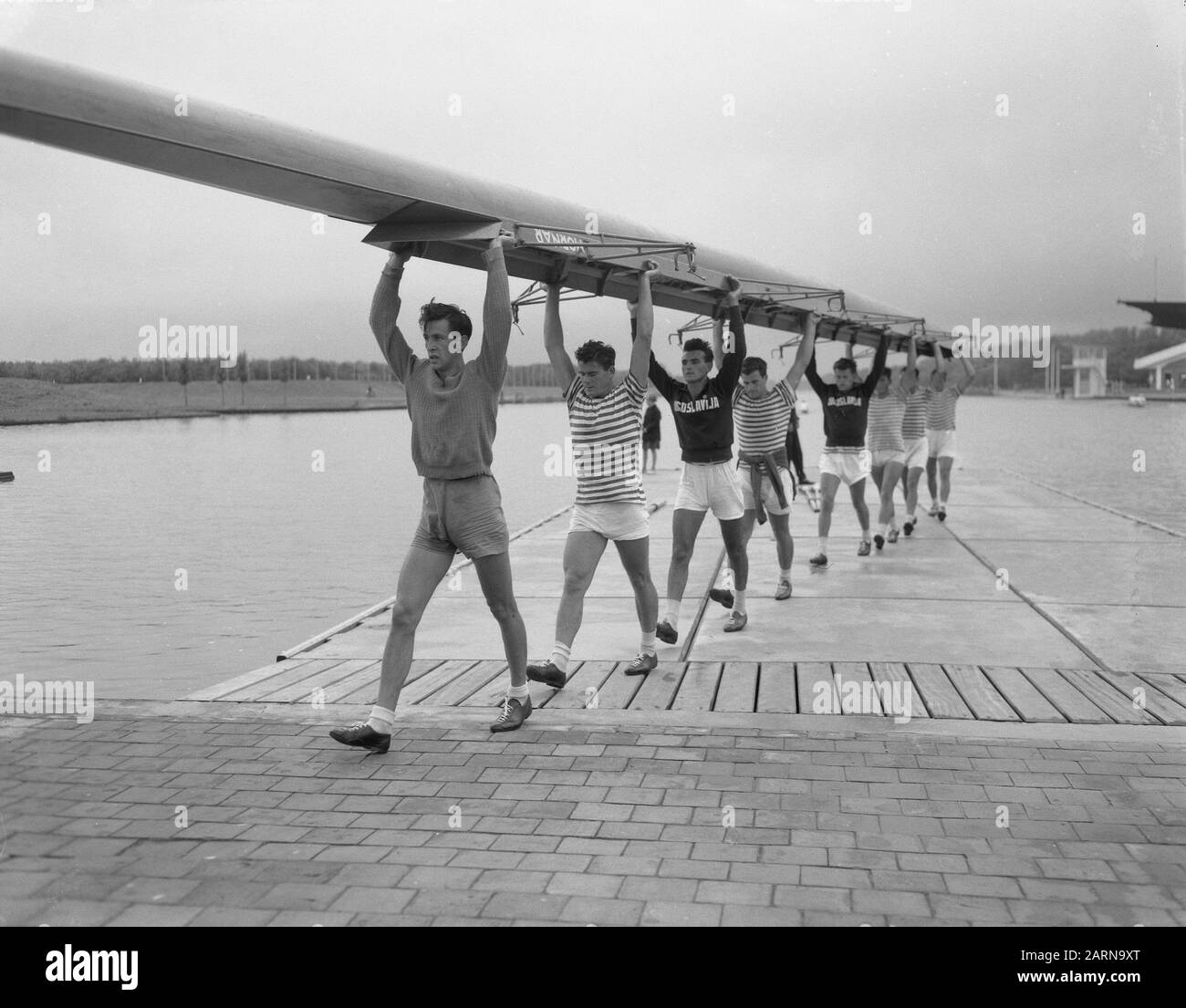 European Rowing Championships Amsterdam, Czech Republic let go Water Data: 24 agosto 1954 luogo: Amsterdam, Noord-Holland Parole Chiave: Campionati di canottaggio, ACQUA, barche Foto Stock