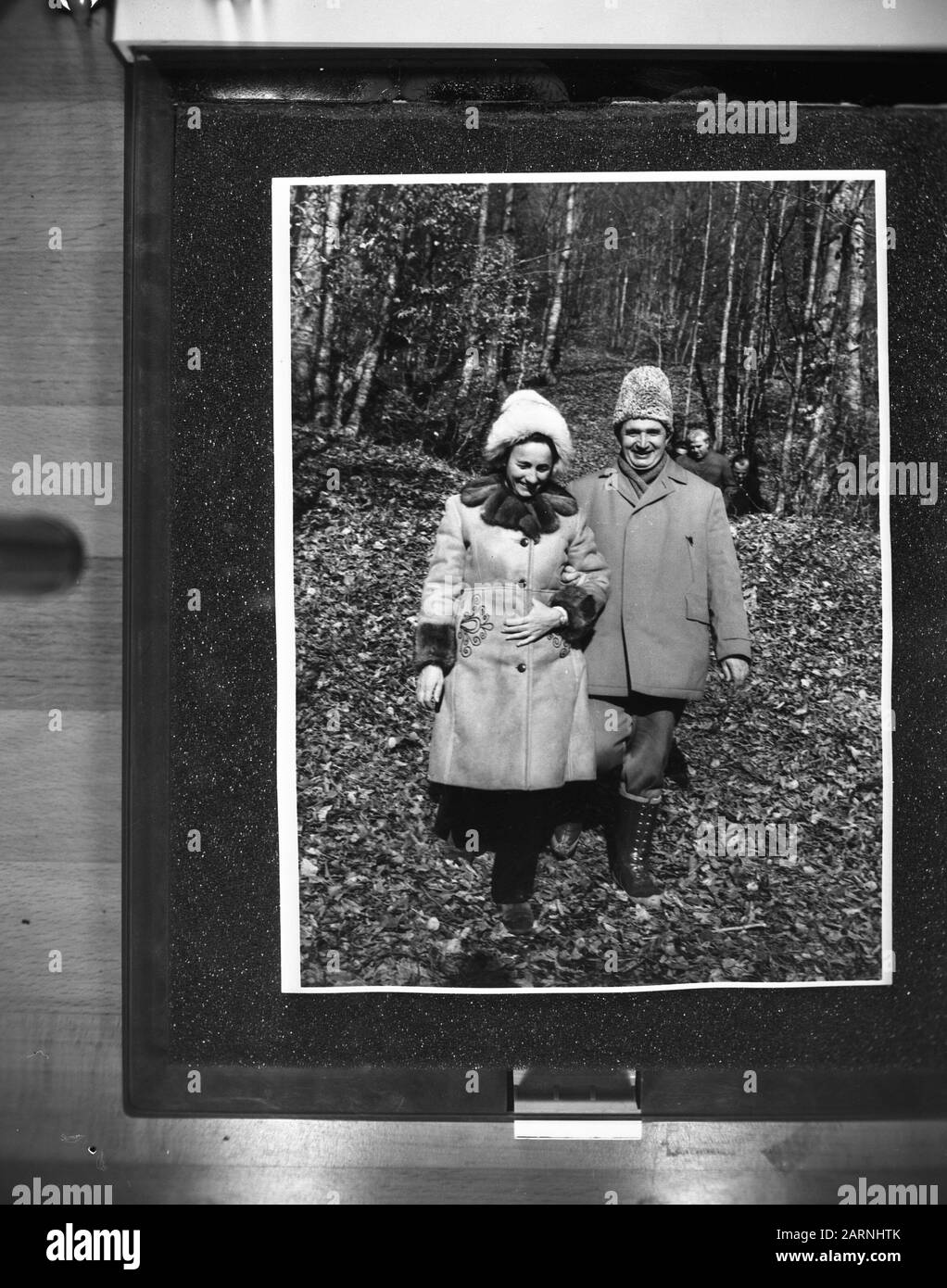 il presidente rumeno Ceausescu (t.g.v. 60th anniversario) sugli sport invernali; con moglie Elena Data: 24 Gennaio 1978 luogo: Romania Parole Chiave: SPRES, presidenti, sport invernali Foto Stock